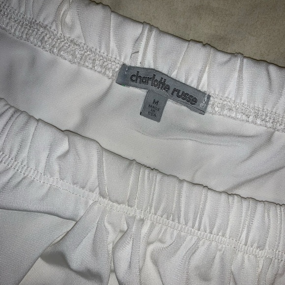 Charlotte Russe Cropped long sleeve top - Picture 2 of 3